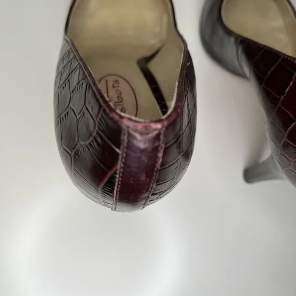 Talbots croc embossed brown stilletto heels - Picture 10 of 10